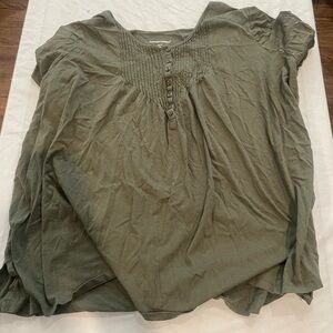 Woman within green tshirt